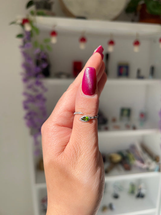 Anello in Peridoto🐍(argento 925)
